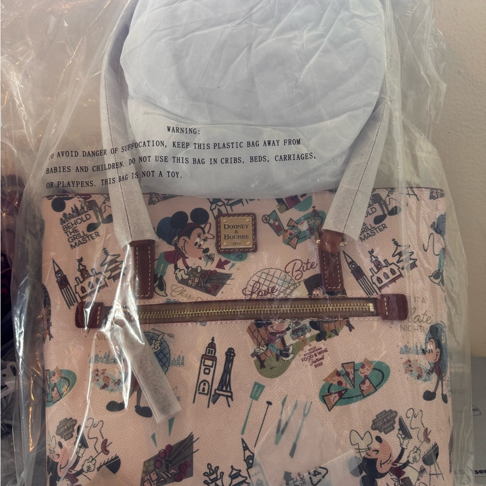 NWT Disney Park Dooney and Burke Food and Wine Purse